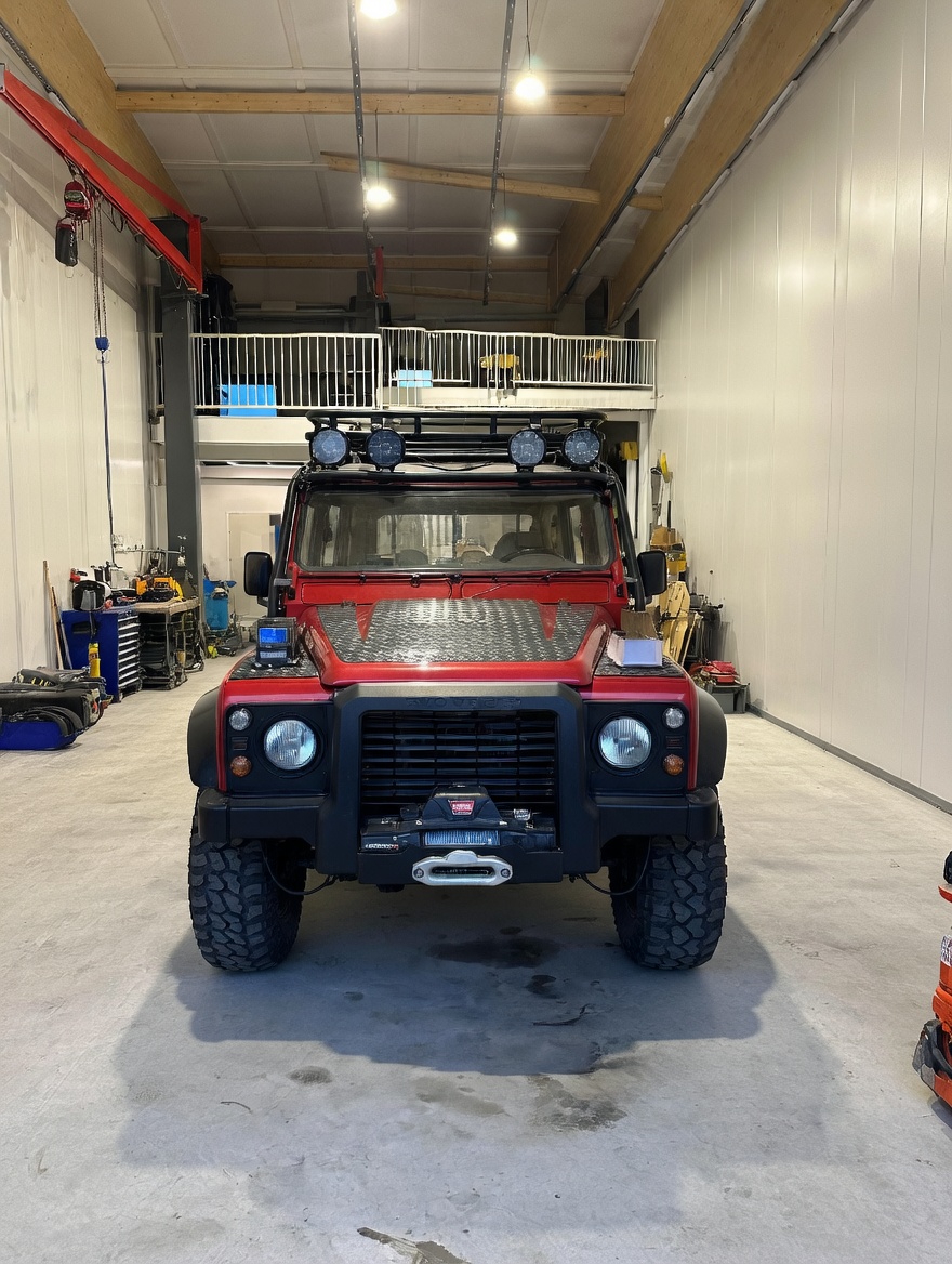 007 Spectre Defender — Front View